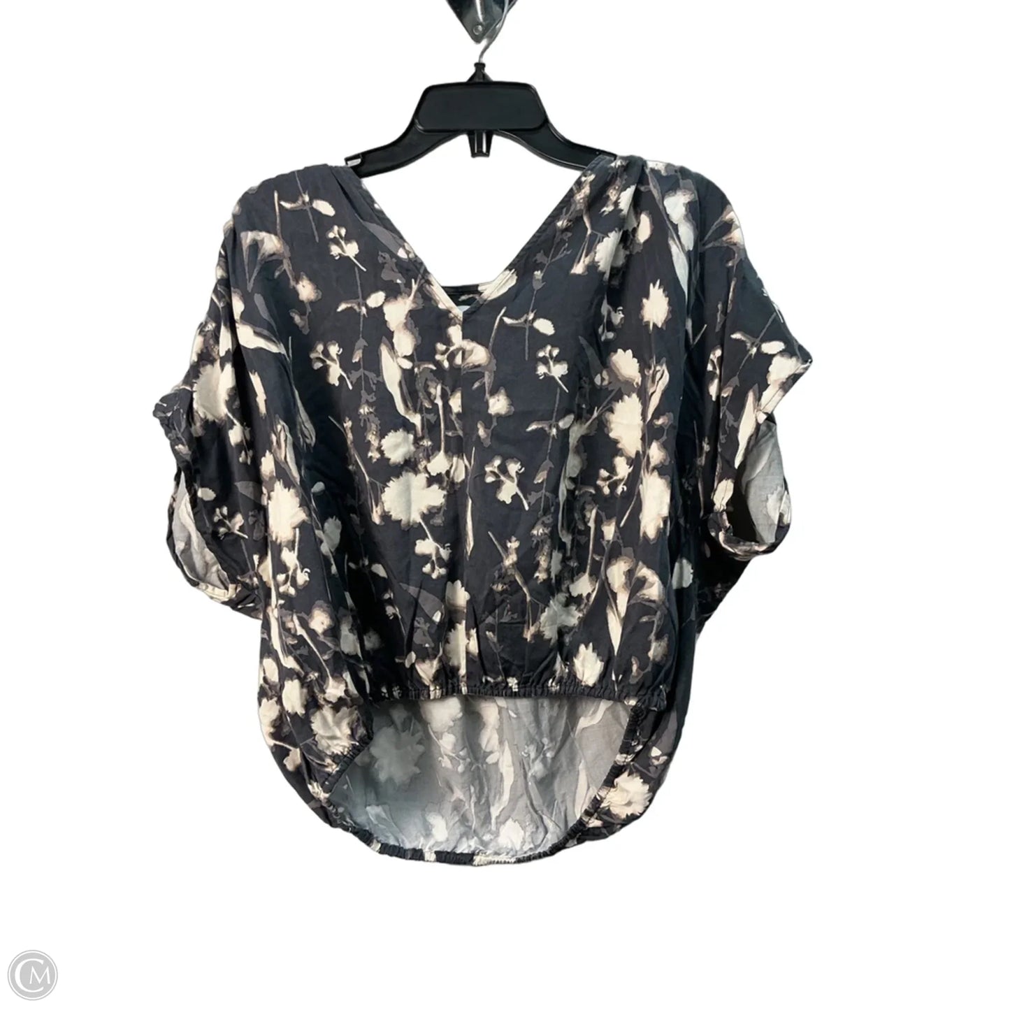 Top Sleeveless By Evereve In Grey, Size: M