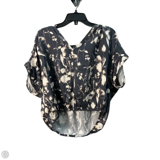 Top Sleeveless By Evereve In Grey, Size: M