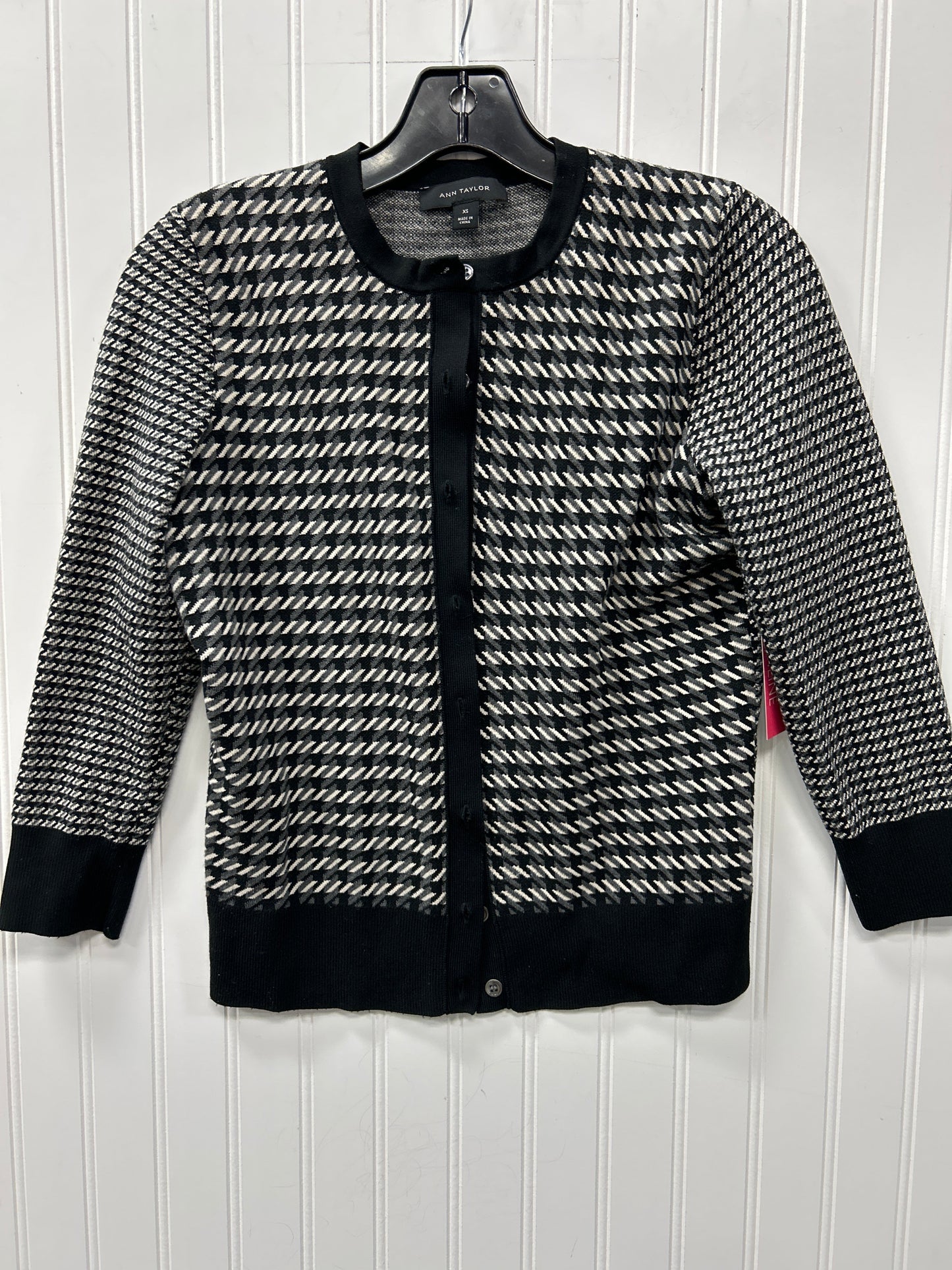 Cardigan By Ann Taylor In Black & White, Size:Xs