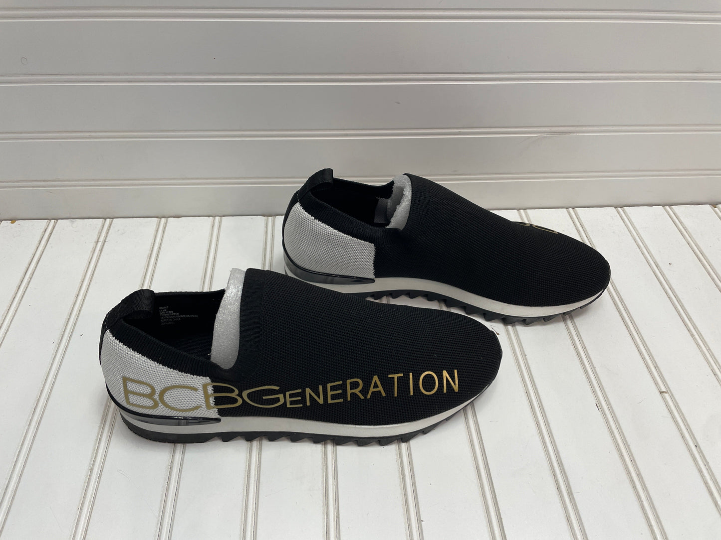 Shoes Sneakers By Bcbgeneration  Size: 9