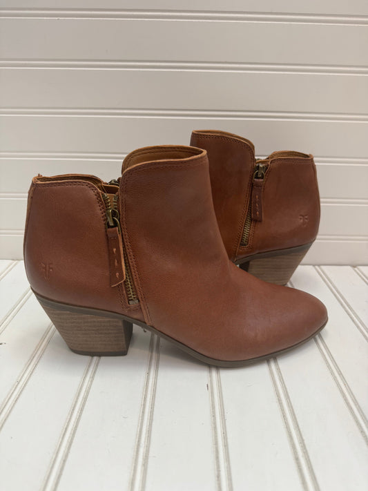 Brown Boots Designer Frye, Size 9