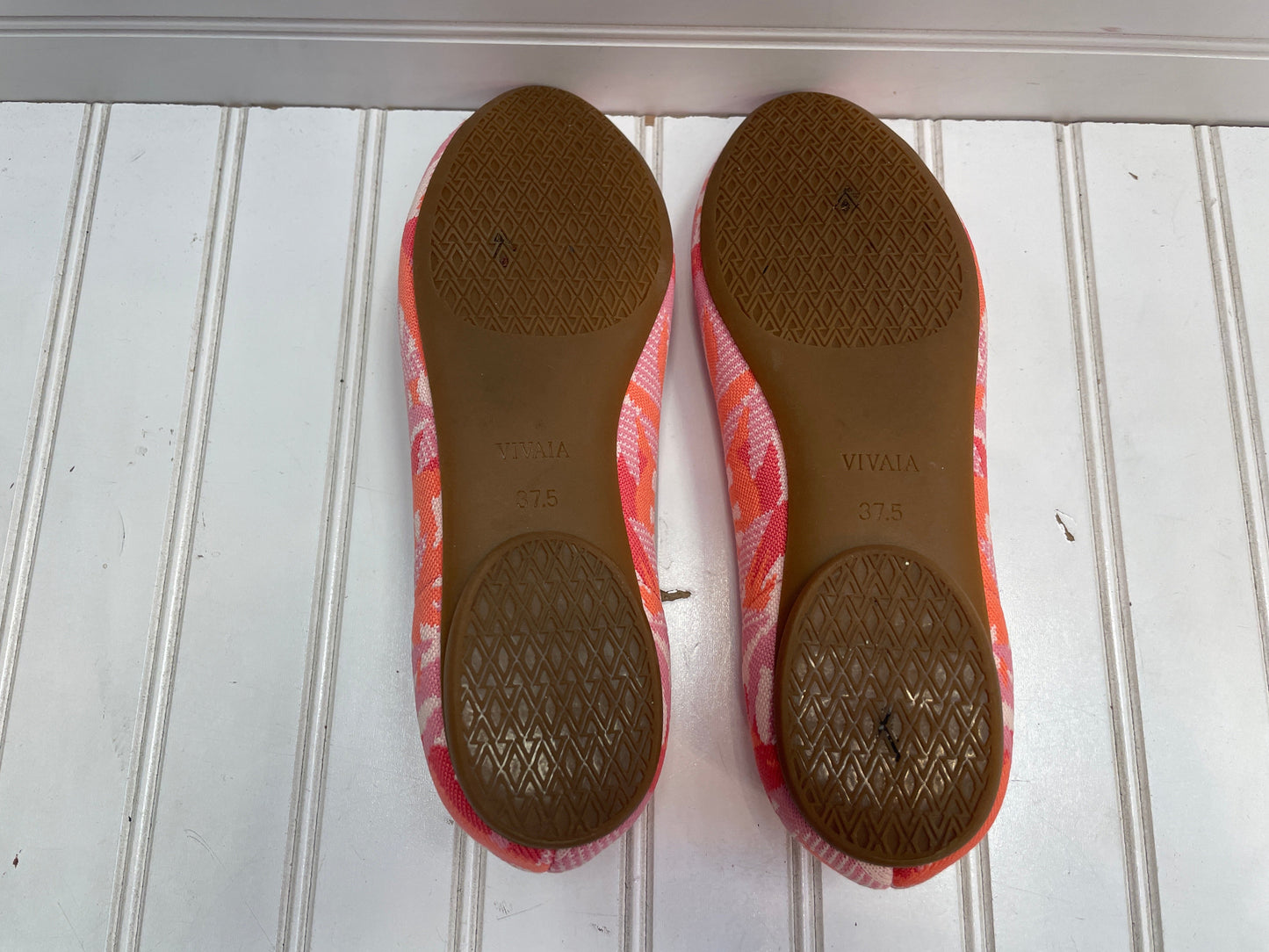 Shoes Flats By Vivaia In Orange & Pink, Size: 7