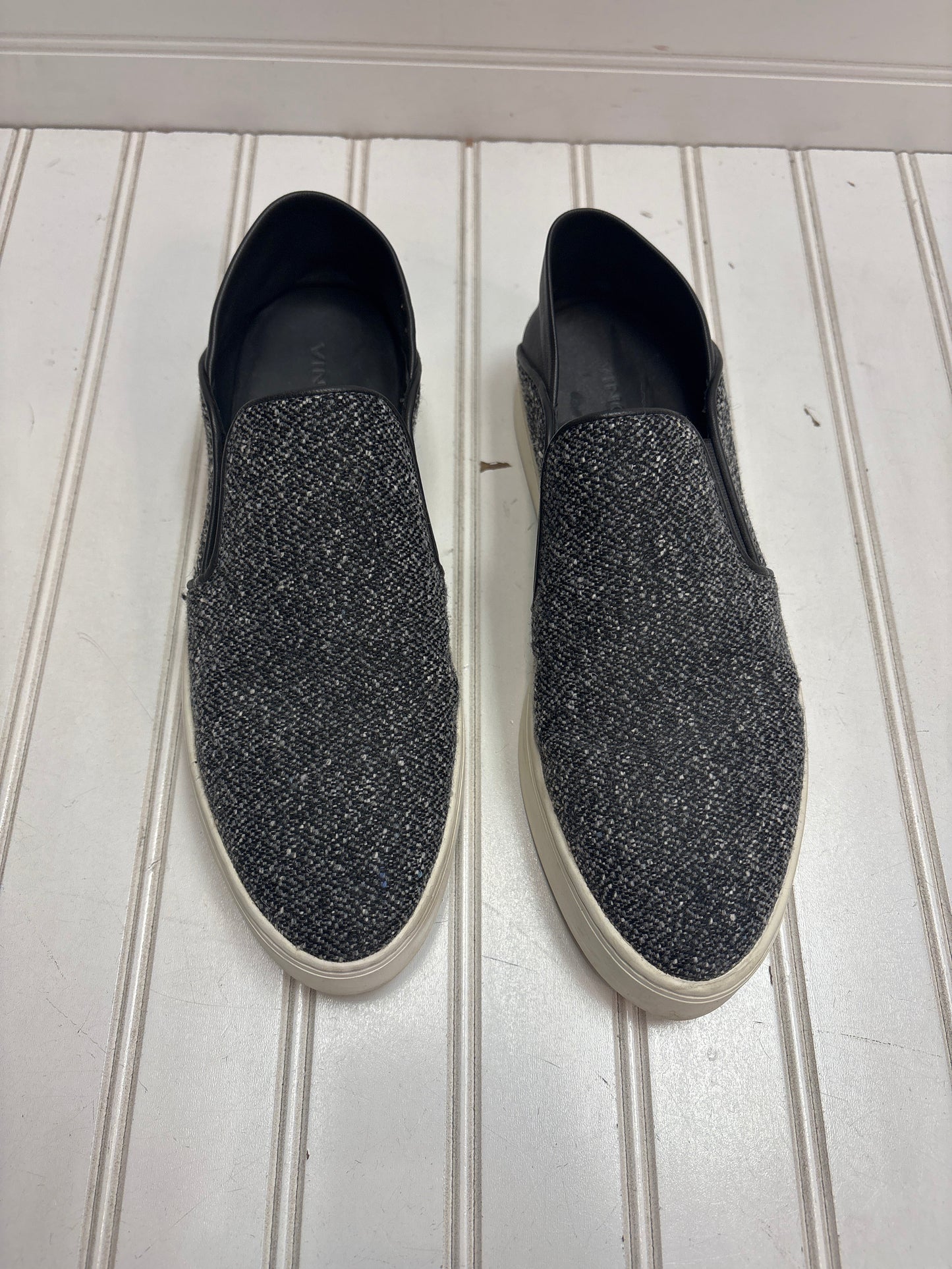 Shoes Flats By Vince In Grey & White, Size: 7