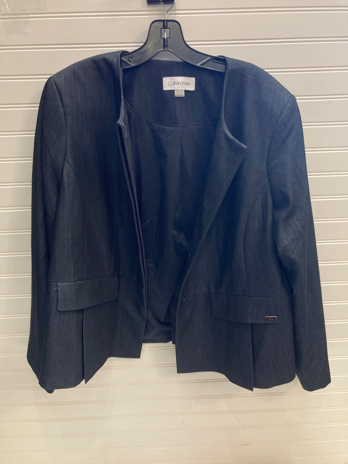 Blazer By Calvin Klein In Grey, Size: 18