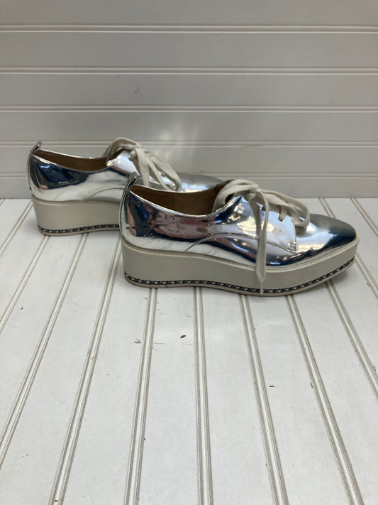 Shoes Designer By Karl Lagerfeld In Silver & White, Size: 8