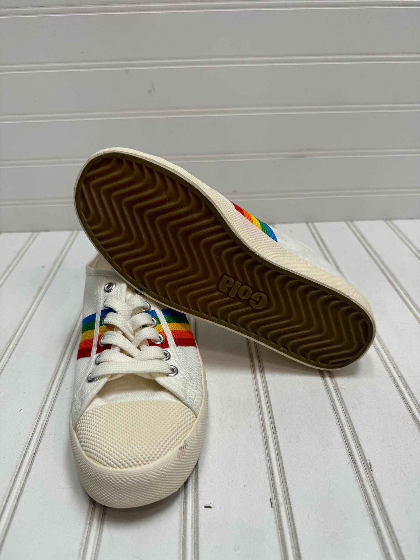 Shoes Sneakers By Gola In Rainbow Print, Size: 5