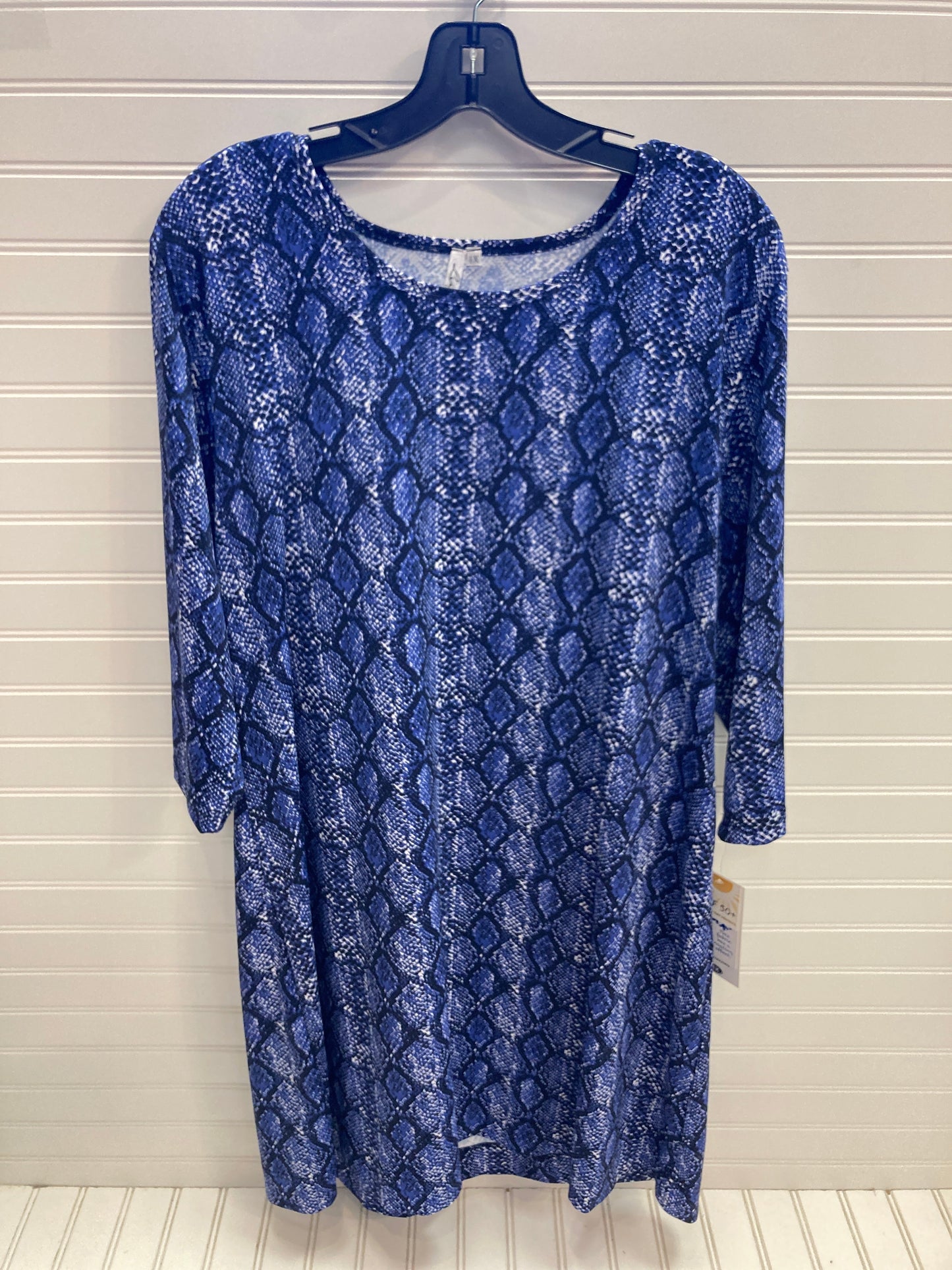 Dress Casual Short By Lulu-B In Blue & White, Size: 1x