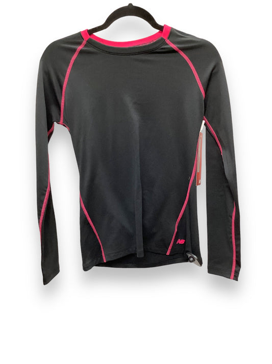 Athletic Top Long Sleeve Crewneck By New Balance In Black, Size: M