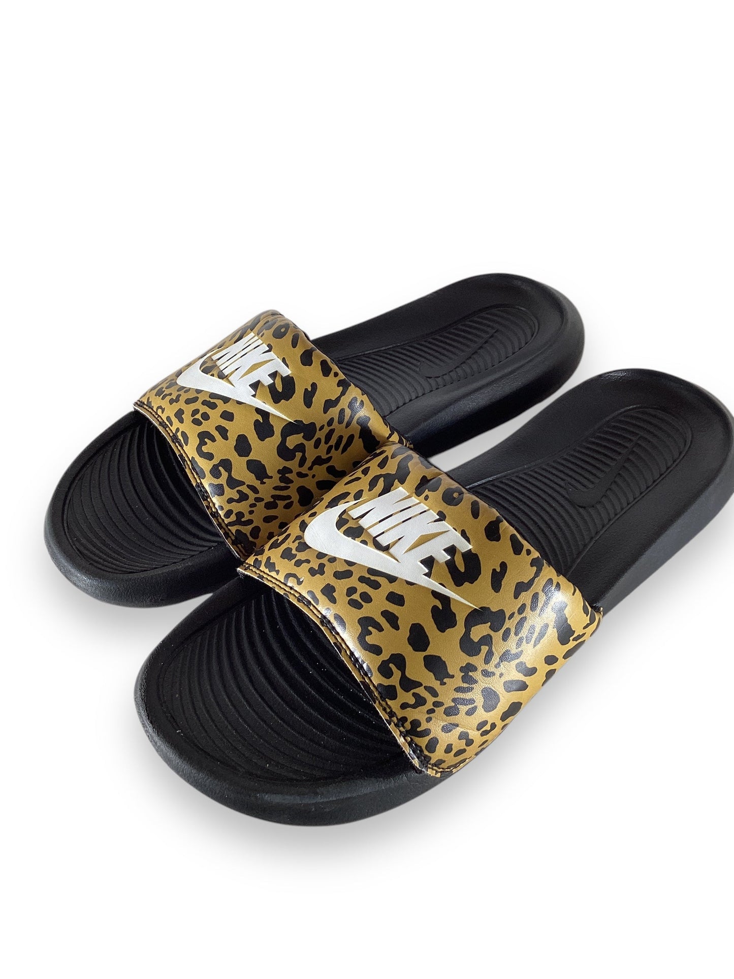 Sandals Flats By Nike In Animal Print, Size: 9