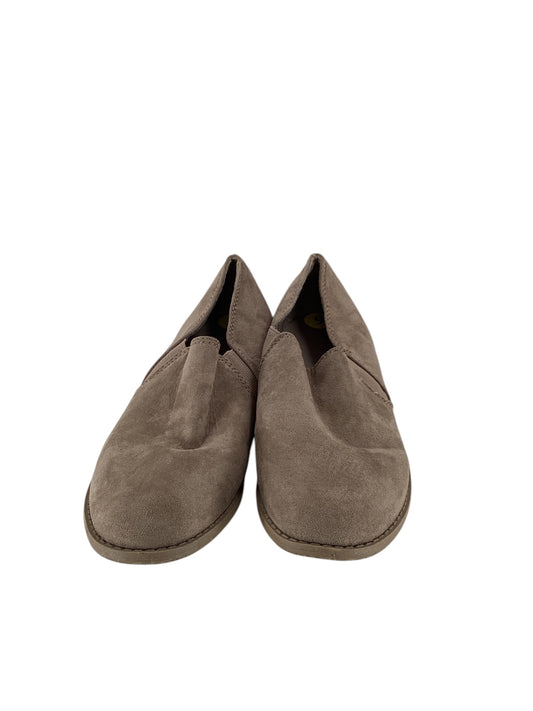 Shoes Flats By Esprit In Brown, Size: 9