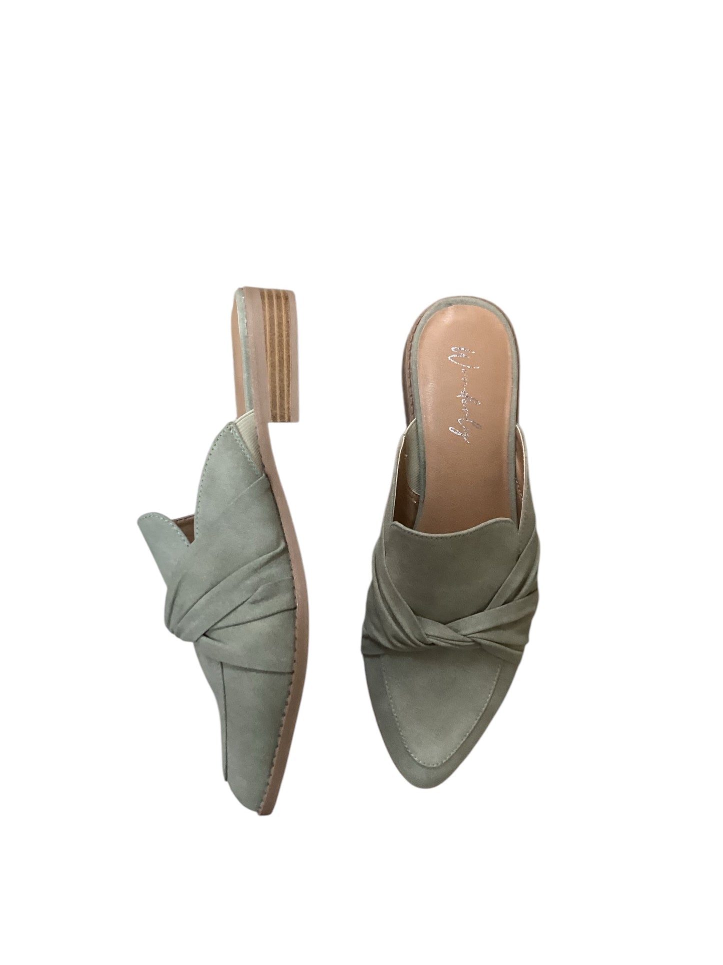 Shoes Flats By Wonderly In Green, Size: 9