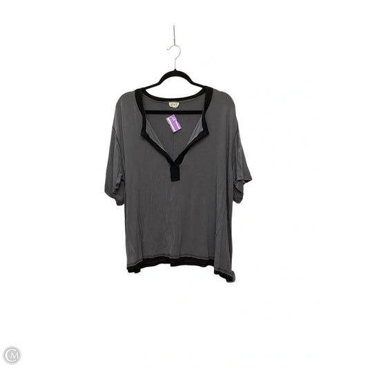 Top Short Sleeve By Pol In Black, Size: L