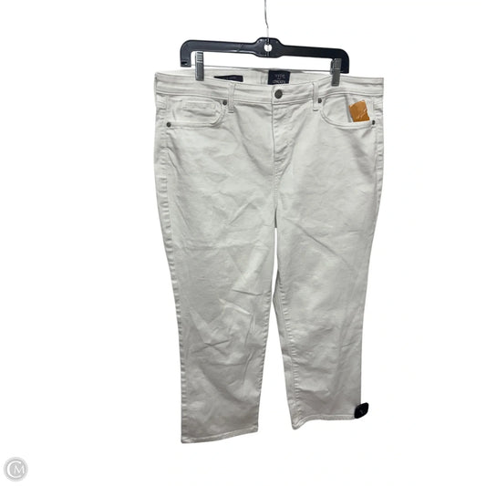 Jeans Cropped By Chicos In White, Size: 18