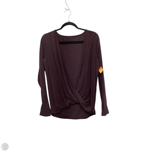 Athletic Top Short Sleeve By Lululemon In Grey, Size: 6