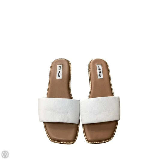 Sandals Flats By Steve Madden In White, Size: 7.5