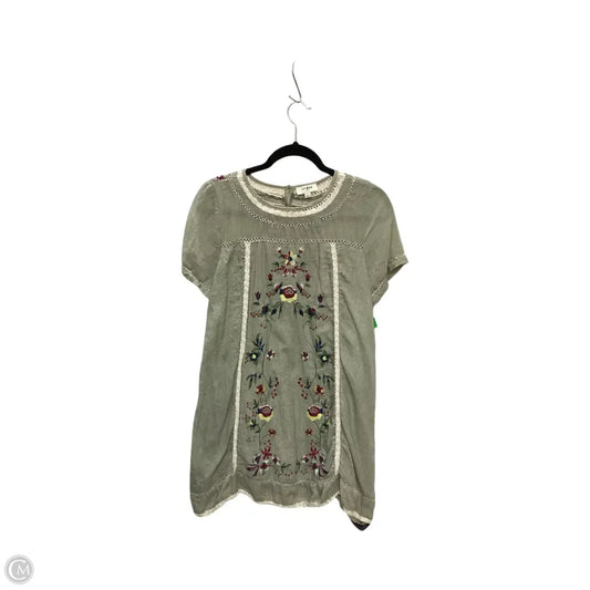 Dress Casual Short By Umgee In Green, Size: S