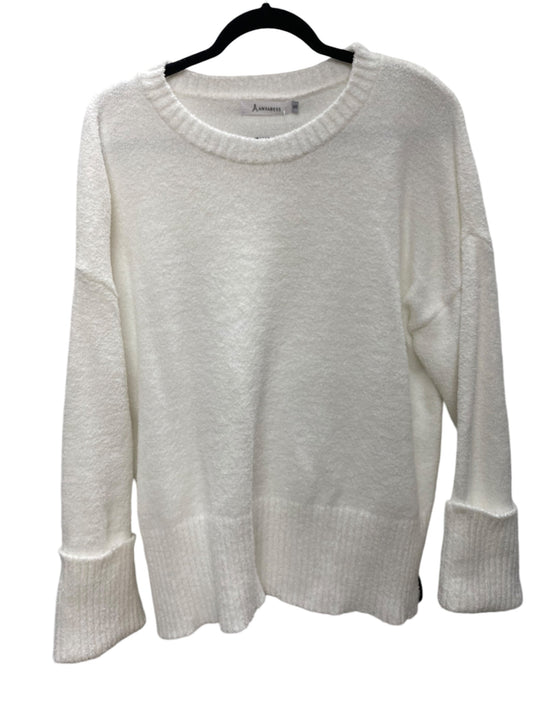 Sweater By Clothes Mentor In White, Size: S