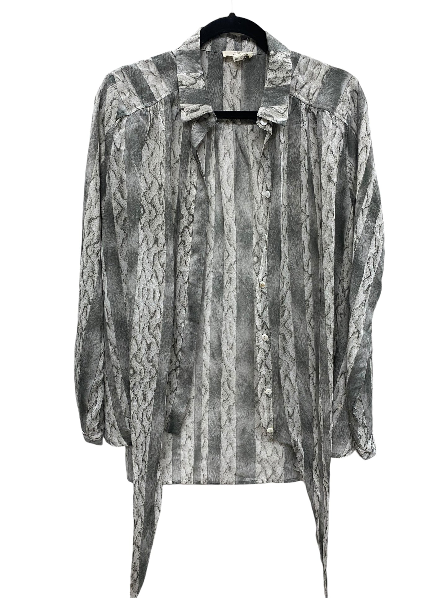 Top Long Sleeve By Entro In Grey, Size: M