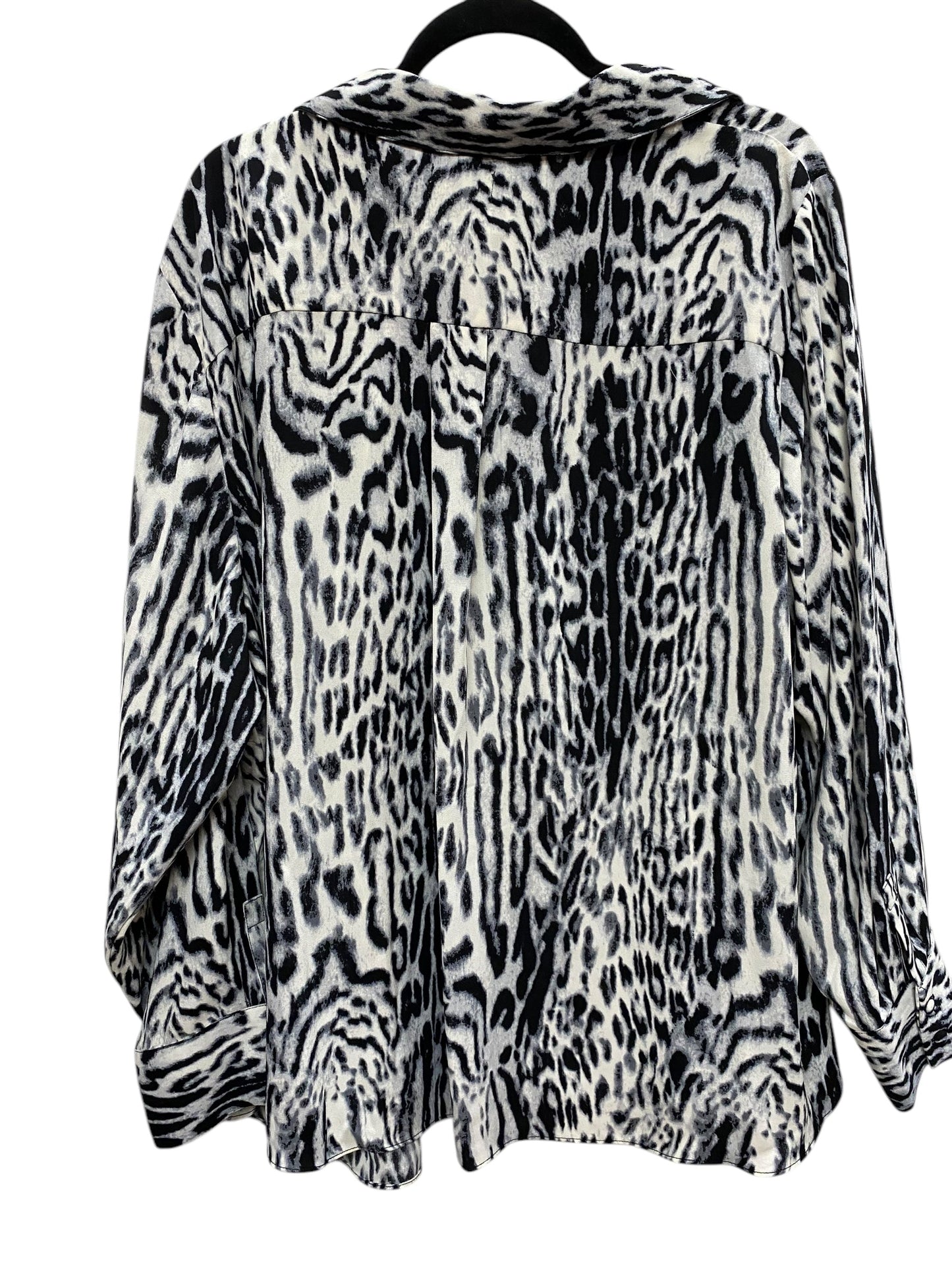 Top Long Sleeve By Morgan Taylor In Animal Print, Size: 2x