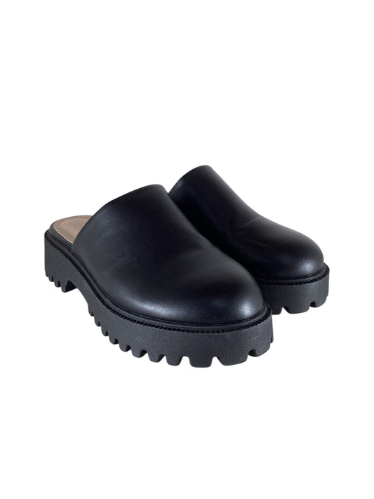 Shoes Flats By Clothes Mentor In Black, Size: 7