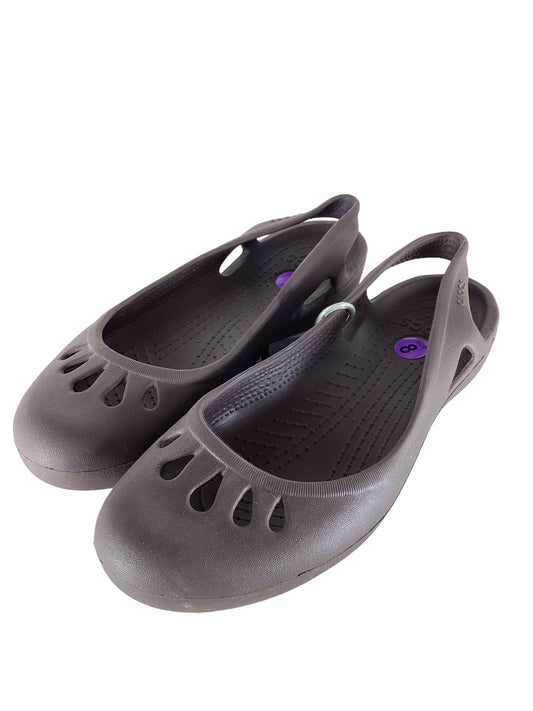 Brown Shoes Flats Crocs, Size 8