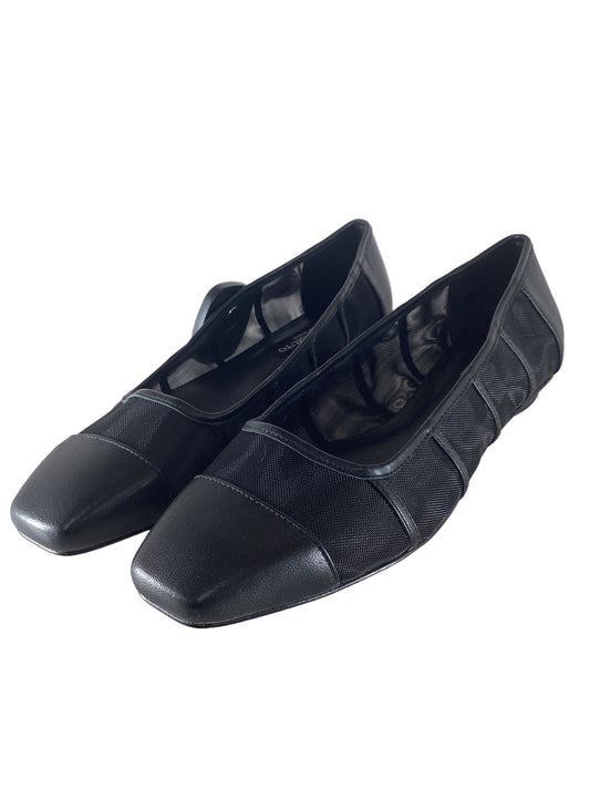 Black Shoes Flats Vince Camuto, Size 6