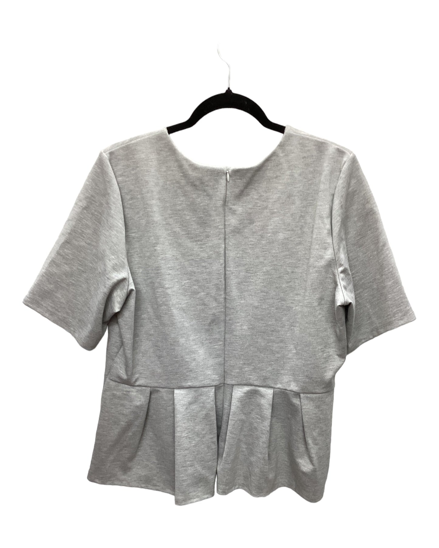 Top Short Sleeve By Simply Vera In Grey, Size: Xxl