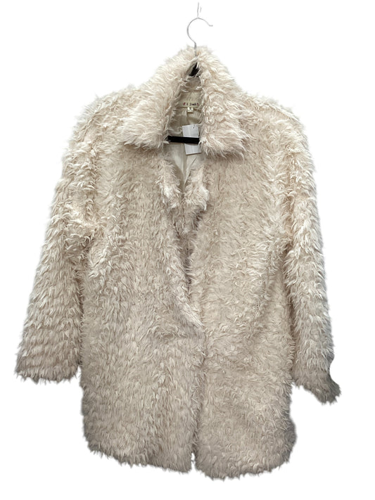 Coat Faux Fur & Sherpa By Clothes Mentor In White, Size: S