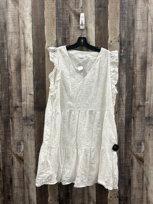 Dress Casual Short By Time And Tru In White, Size: Xl