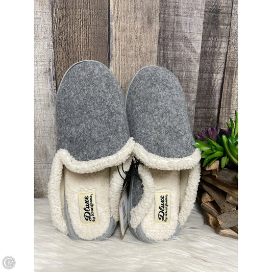 Slippers By Cme In Grey, Size: 7