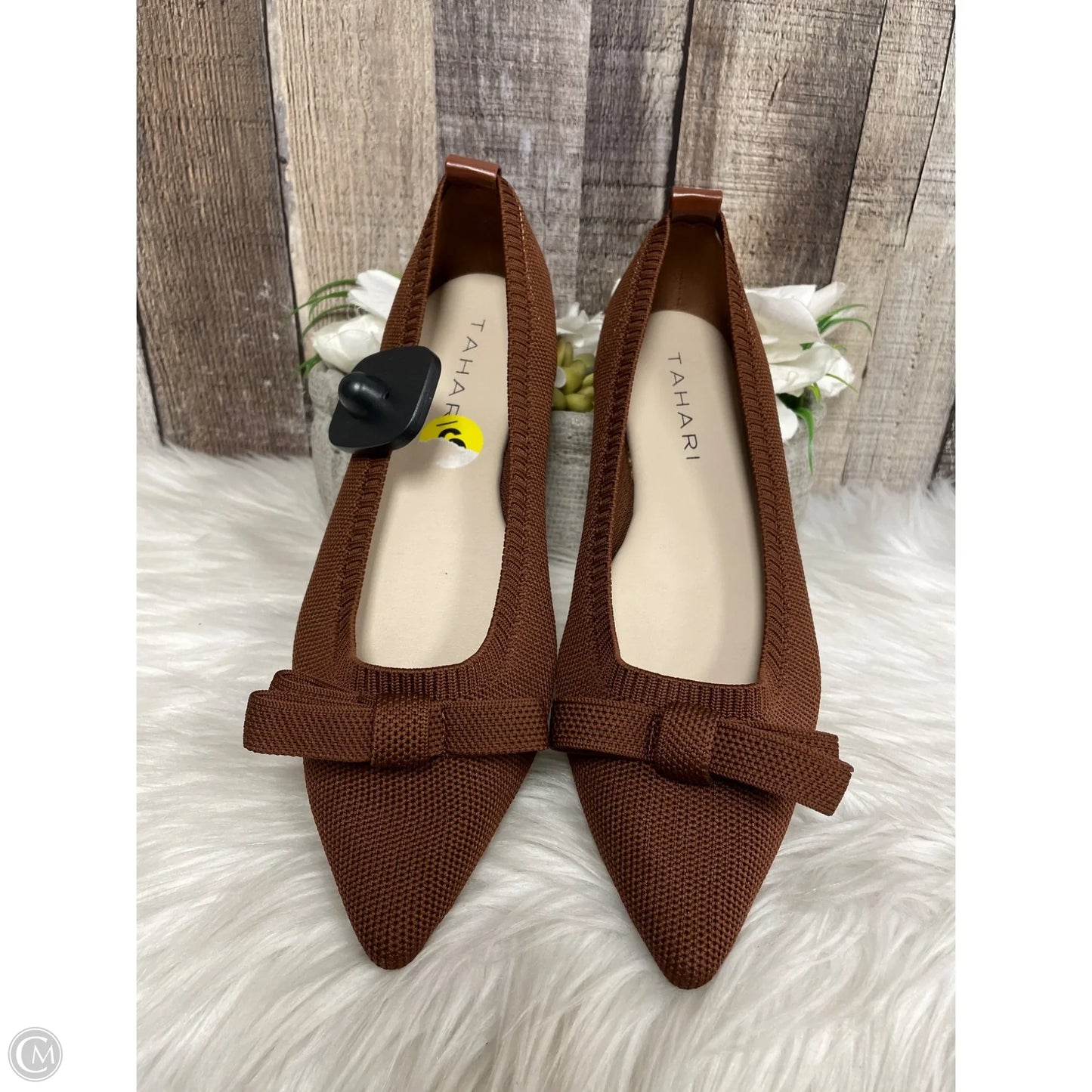 Shoes Flats By Tahari In Brown, Size: 9