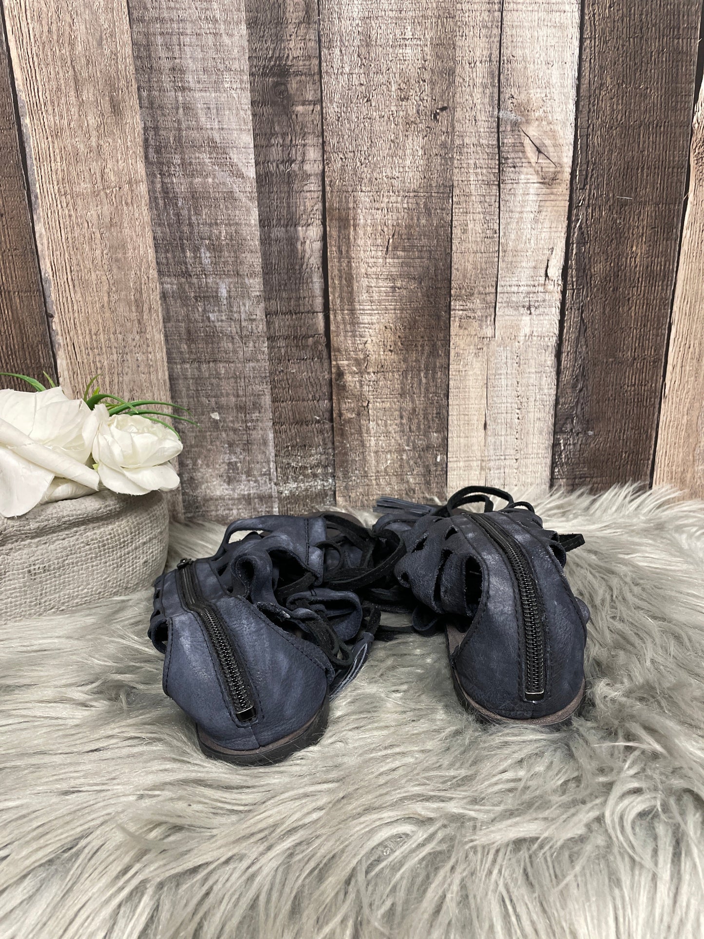 Black Sandals Flats Free People, Size 5