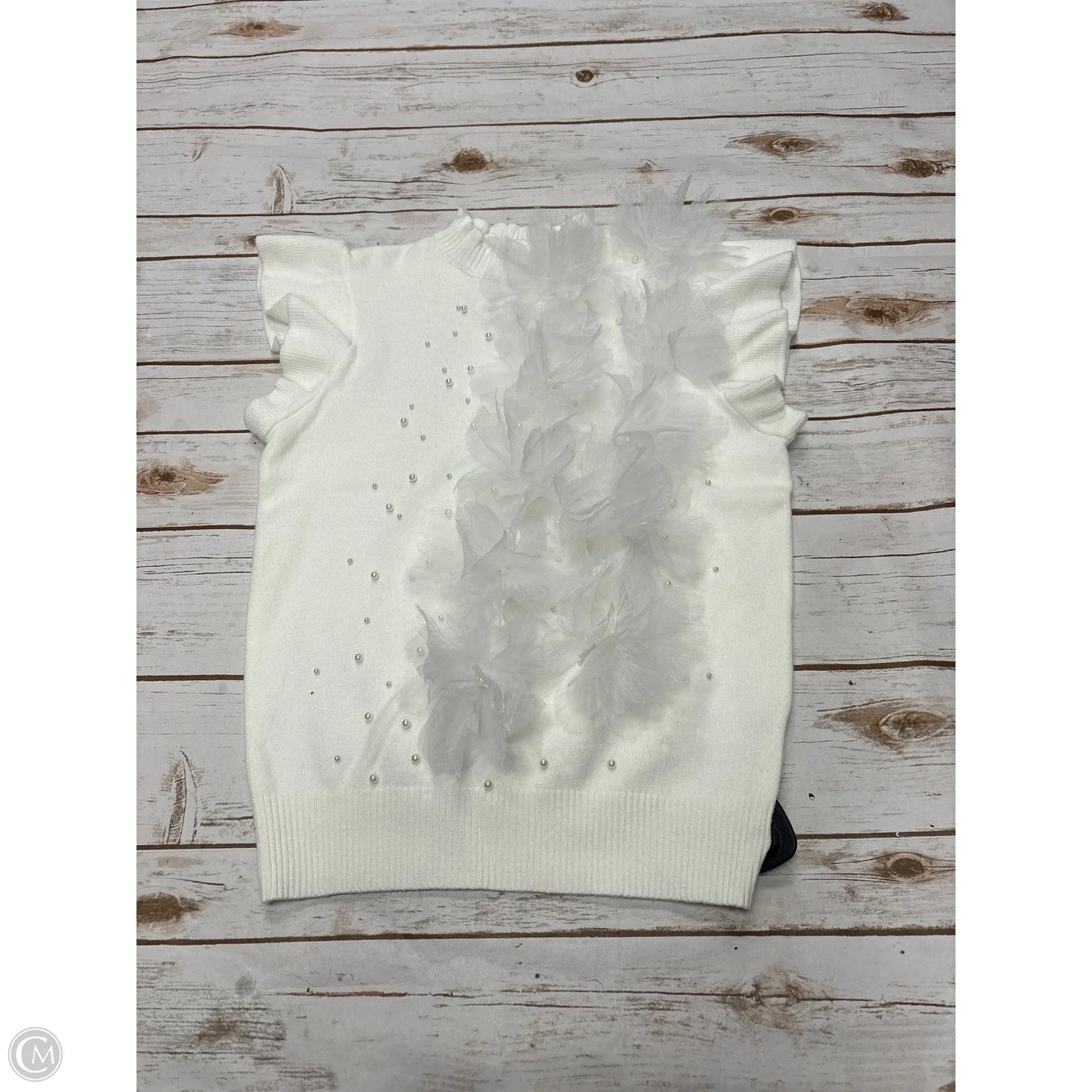 Sweater By Ontwelfth In White, Size: S