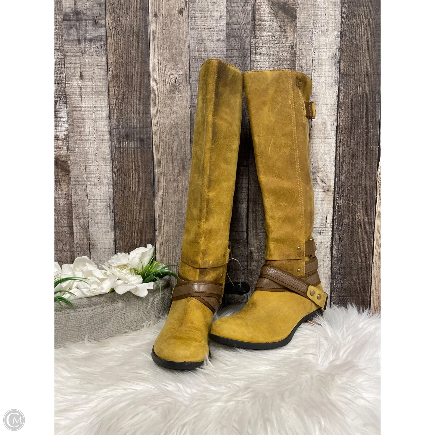 Boots Knee Flats By Sorel In Yellow, Size: 7