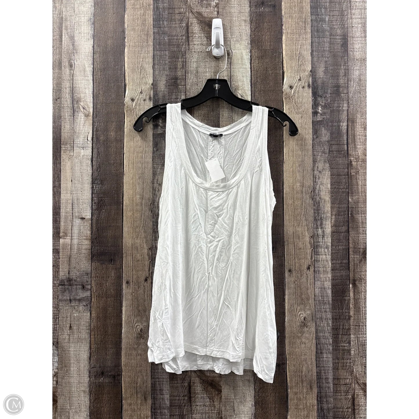 Top Sleeveless By Express In White, Size: M