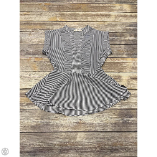 Top Short Sleeve By Monteau In Striped Pattern, Size: M