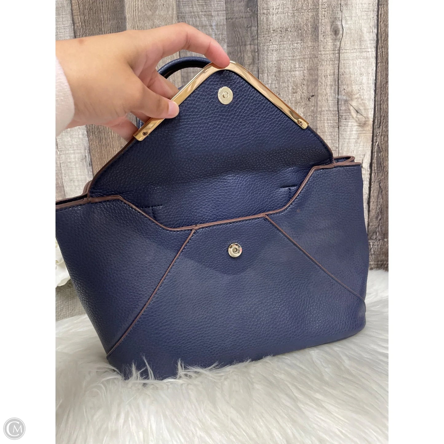 Handbag By Cmf, Size: Medium