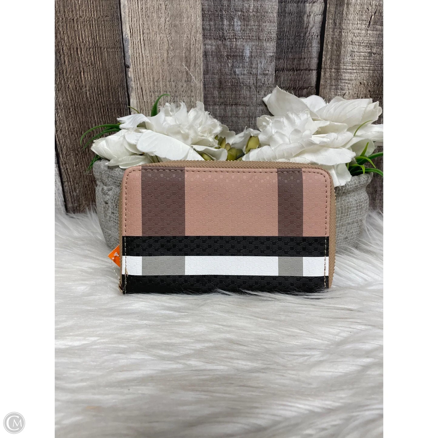 Wallet By Cmf, Size: Medium