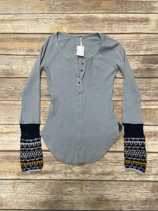 Top Long Sleeve By Free People In Blue, Size: Xs