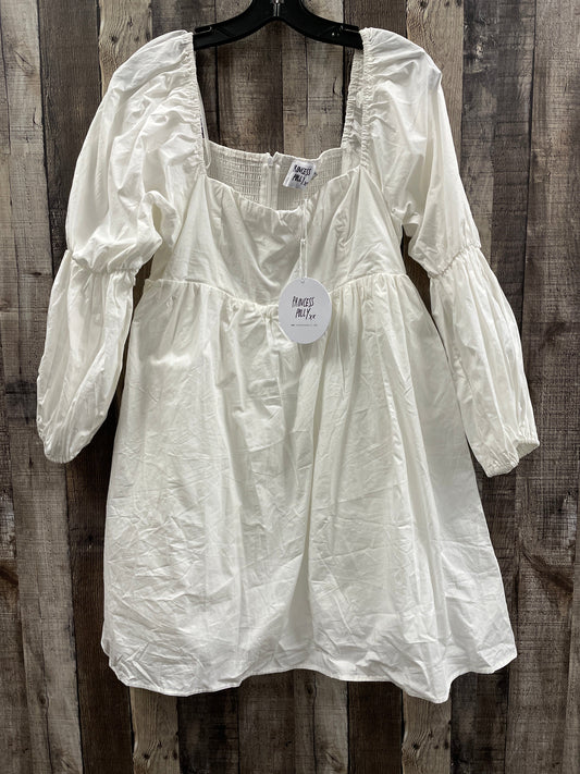 Dress Casual Short By Cme In White, Size: L