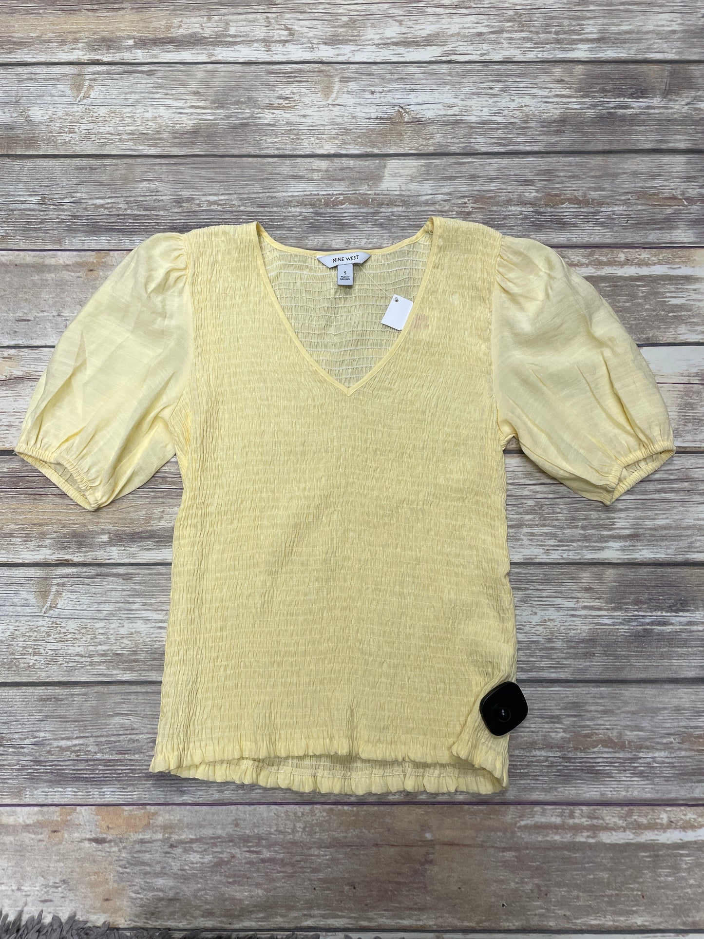 Top Short Sleeve By Nine West In Yellow, Size: S