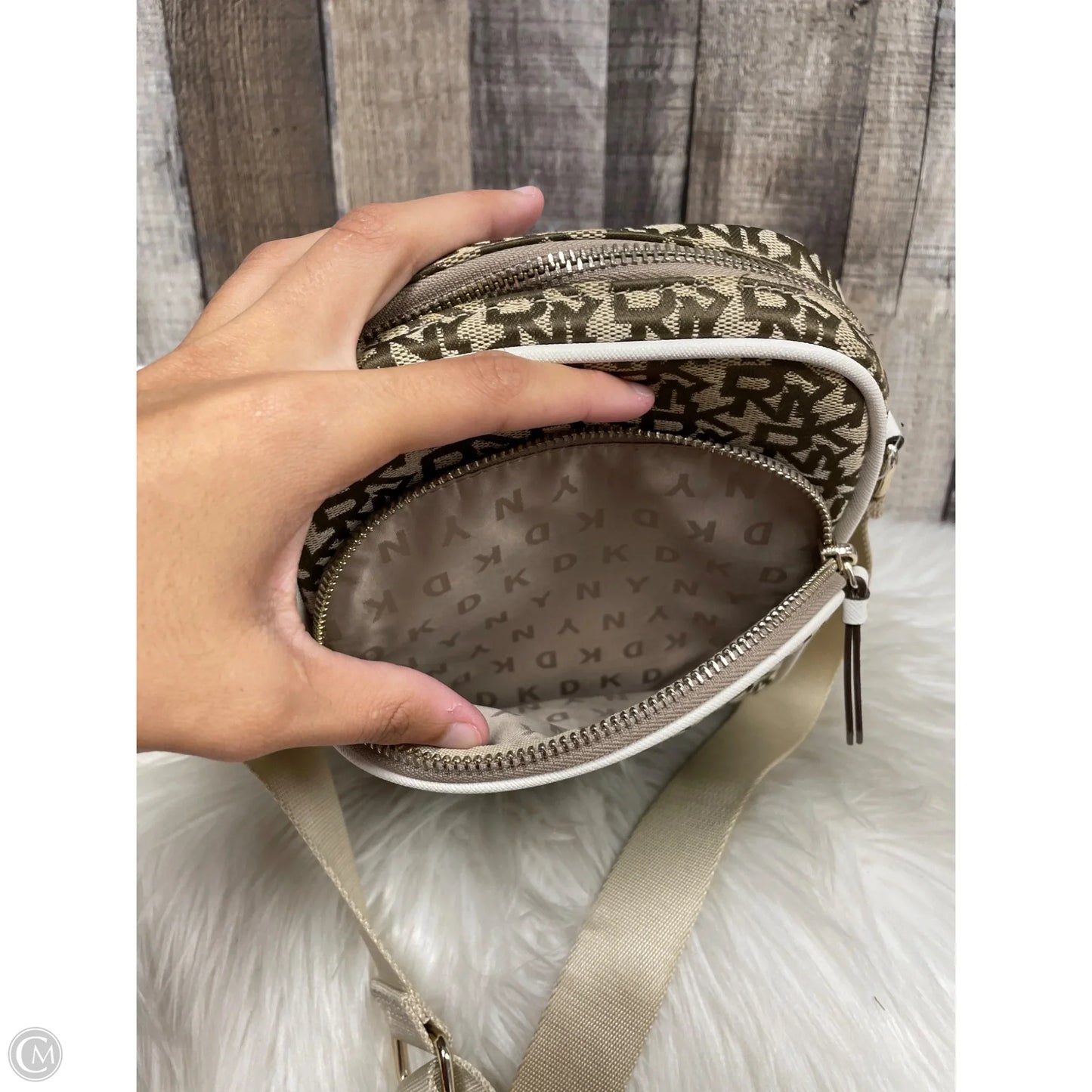 Crossbody By Dkny, Size: Medium