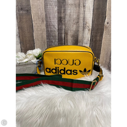 Handbag Luxury Designer By Gucci, Size: Medium