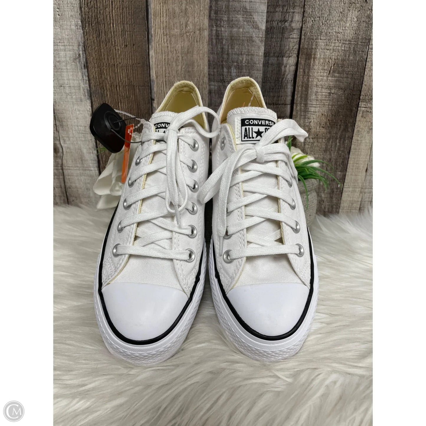 Shoes Sneakers By Converse In White, Size: 8
