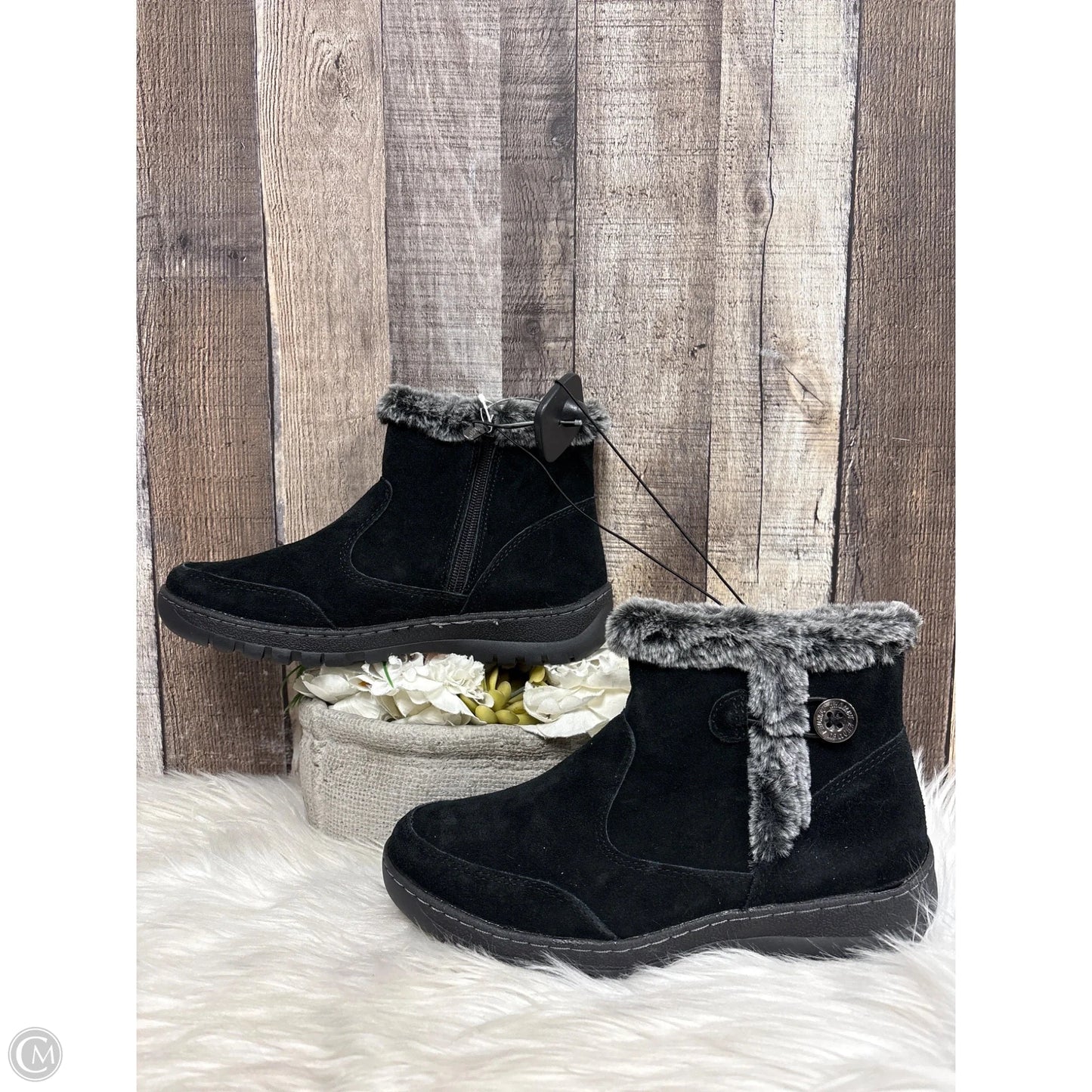 Boots Ankle Flats By Khombu In Black, Size: 8