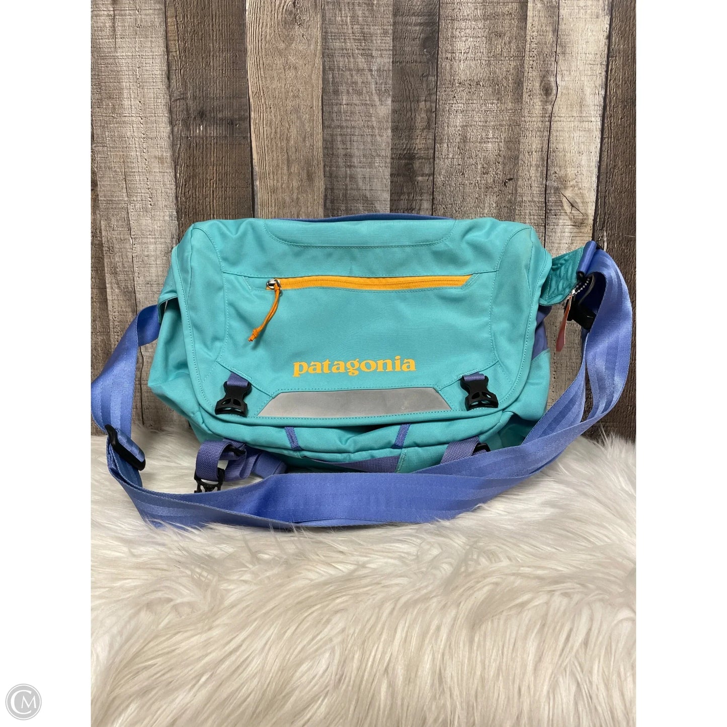 Laptop Bag By Patagonia, Size: Large