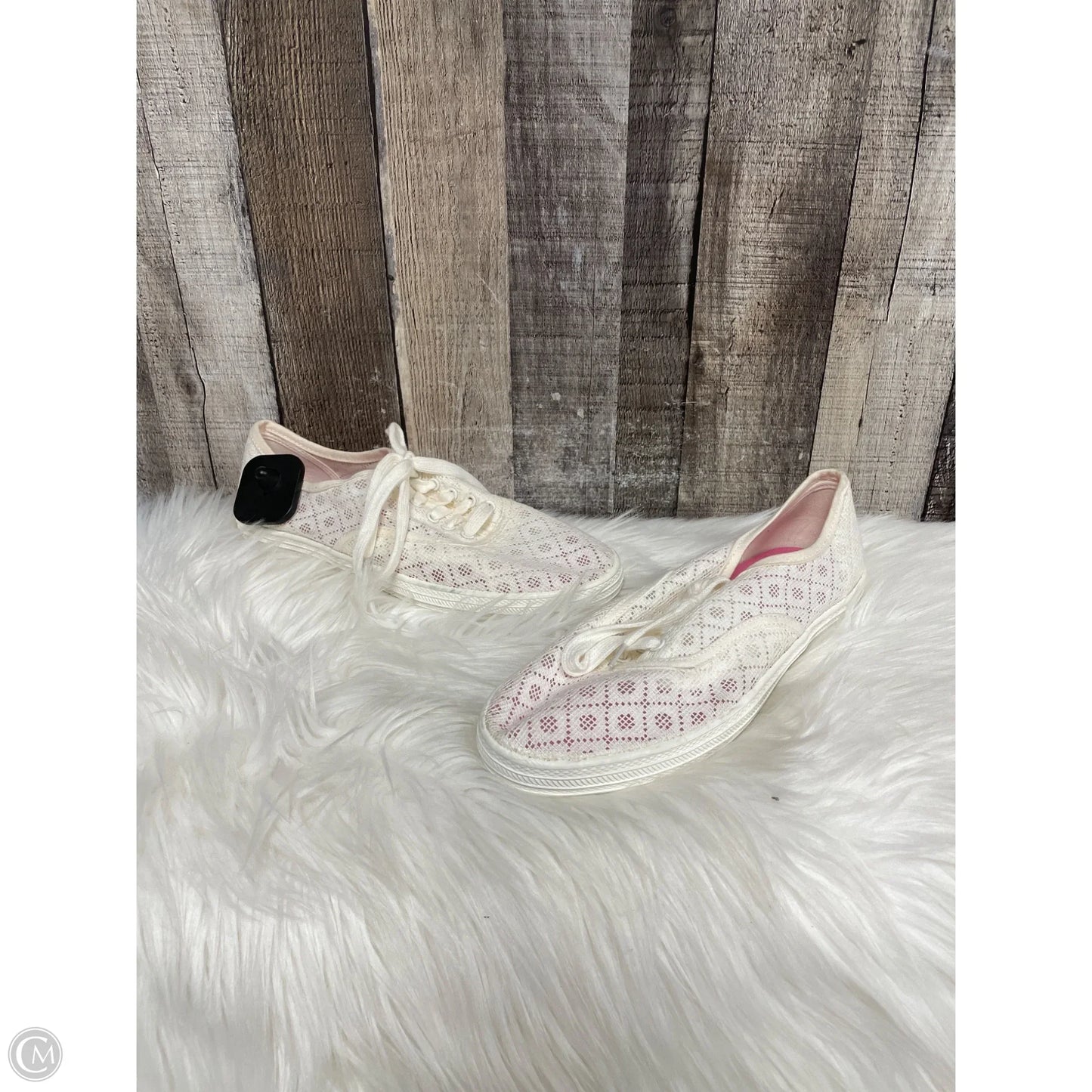 Shoes Sneakers By Mossimo In Ivory, Size: 9