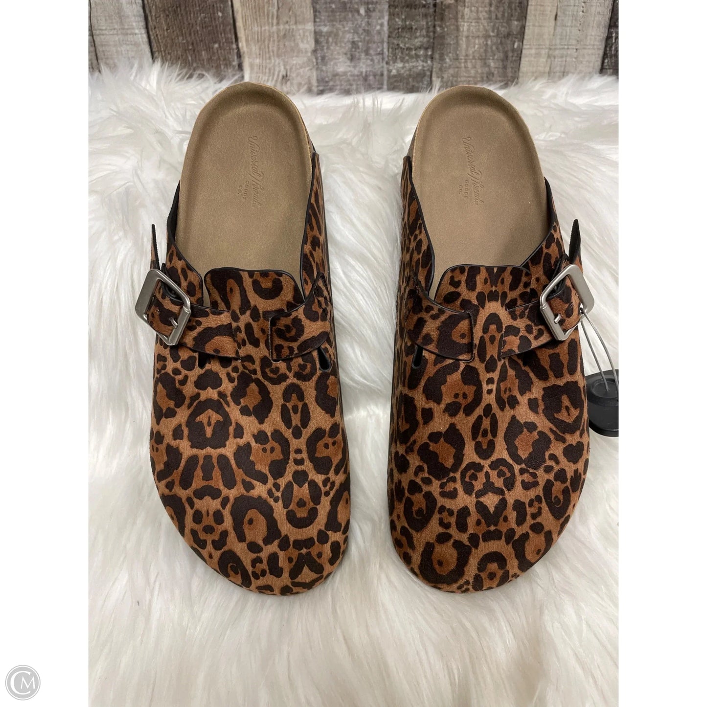 Sandals Flats By Universal Thread In Animal Print, Size: 7.5