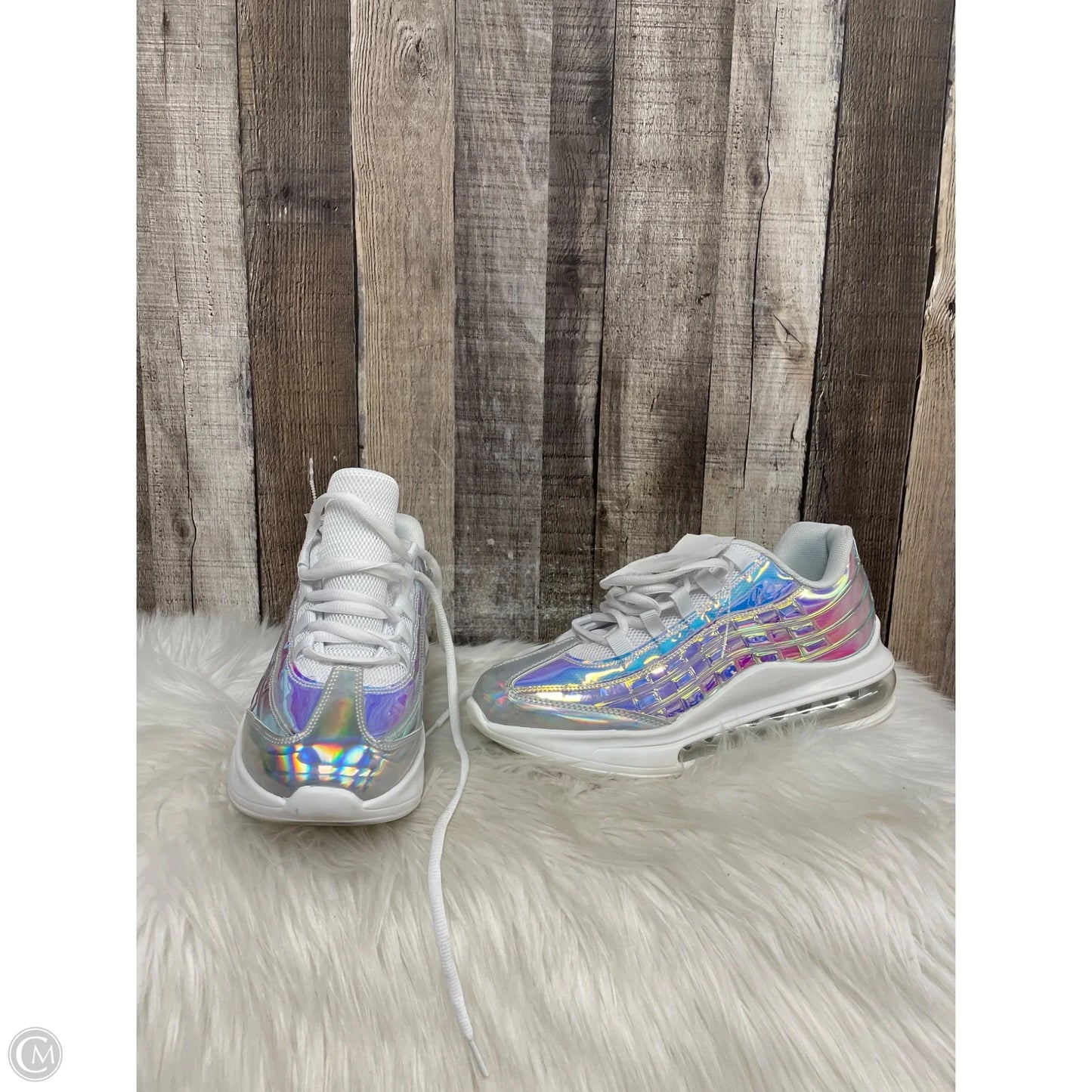 Shoes Sneakers By Berness In Silver, Size: 9
