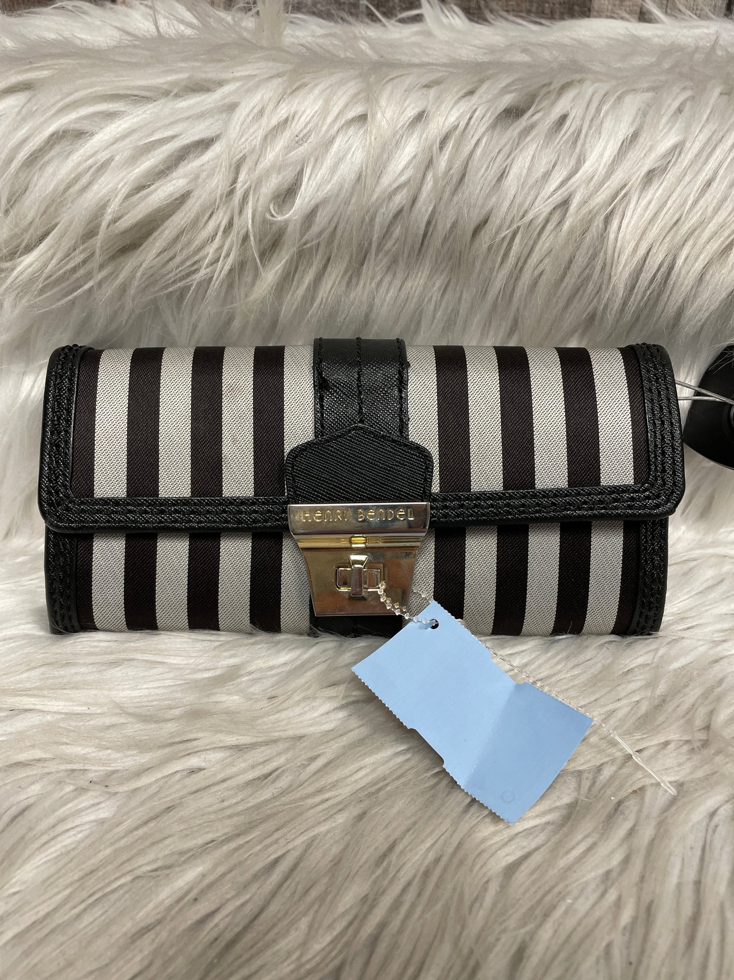 Wallet Designer By Henri Bendel  Size: Large